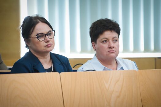 zdjęcie przedstawia członków Łódzkiej Wojewódzkiej Rady Działalności Pożytku Publicznego VI kadencji na 3 posiedzeniu w dniu 27 sierpnia 2026 roku w budynku Urzędu Marszałkowskiego Województwa Łódzkiego w Łodzi